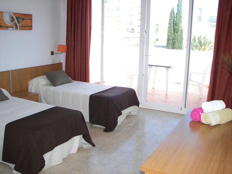 Hostal Los Pinos Es Canar  Room photo